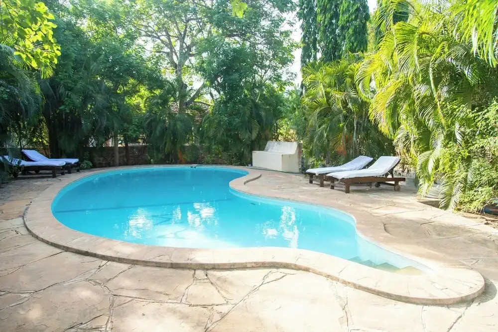 Secure Villa PundaMilia Sleeps 6 with Private Pool