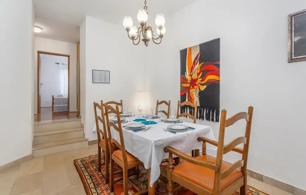 Awesome Home in Njivice With Wifi and 2 Bedrooms