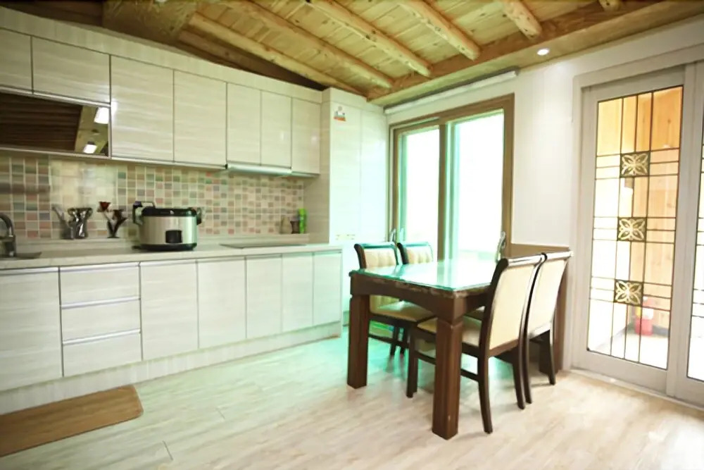 Asan Gracia Pension