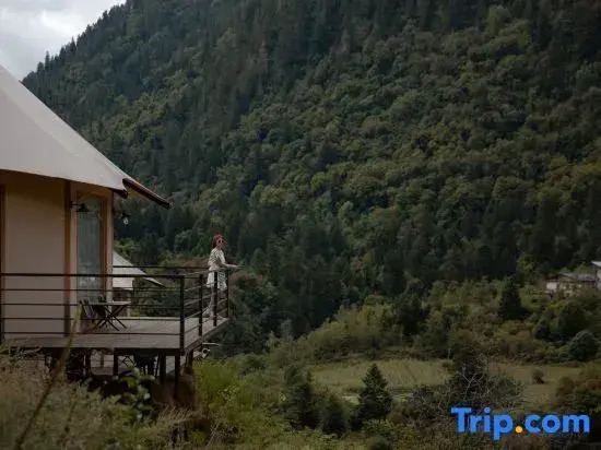 Yubeng Snow Mountain Nuoye Luxury Tent