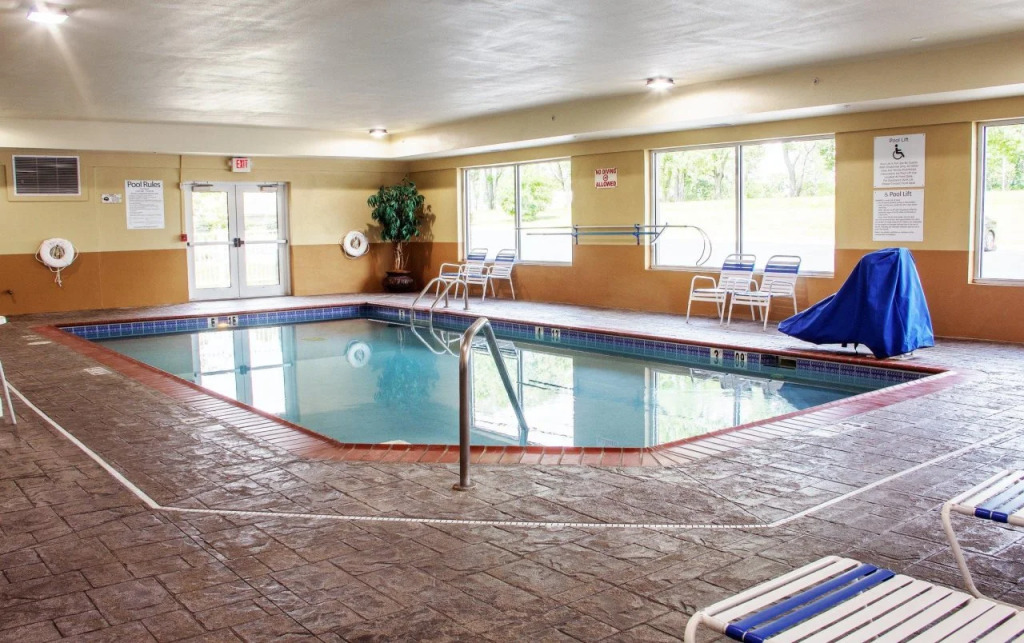 Holiday Inn Express & Suites Lexington Downtown Area-Keeneland by IHG