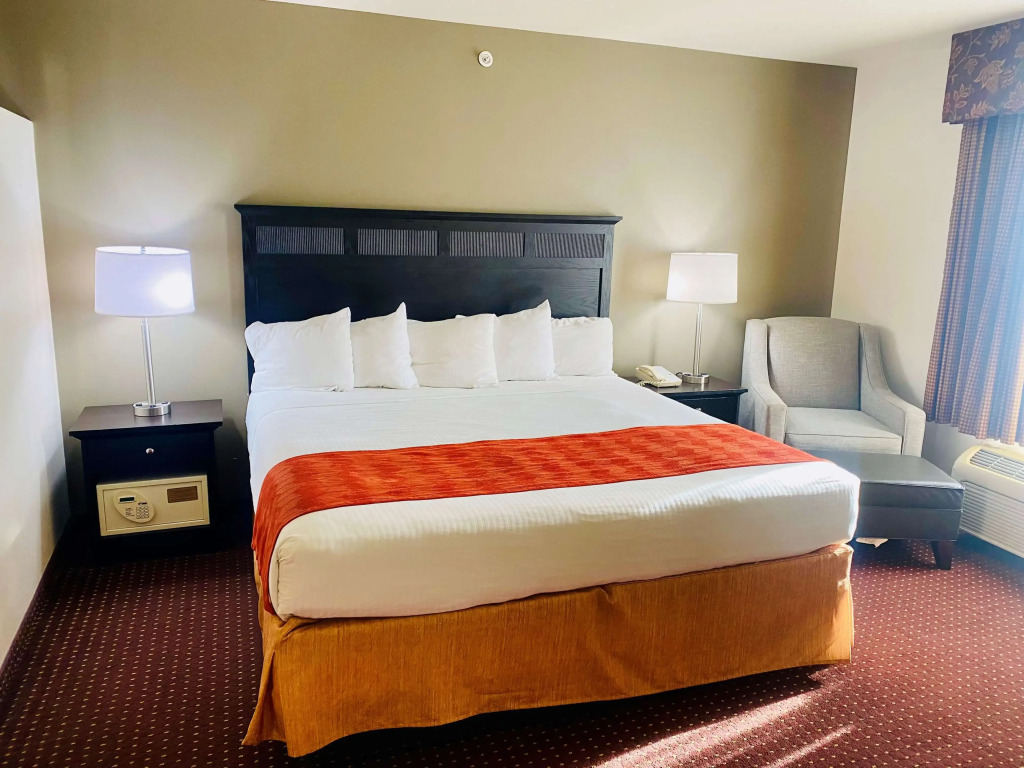 Best Western Legacy Inn & Suites Beloit/South Beloit
