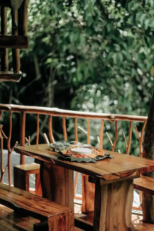Treehouse de Valentine Mountain Resort
