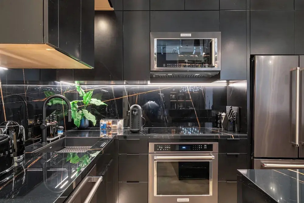 Wynwood Condo, Walk to Restaurants & Nightclubs!