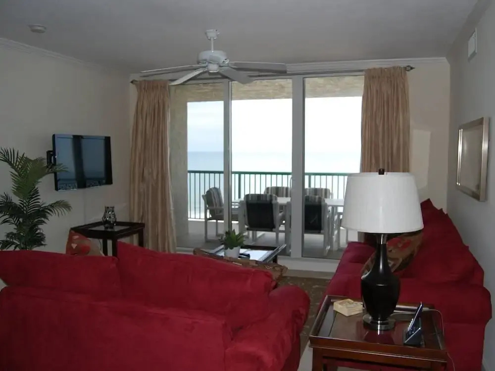 Dimucci TT 606 3 Bedrooms 3 Bathrooms Condo