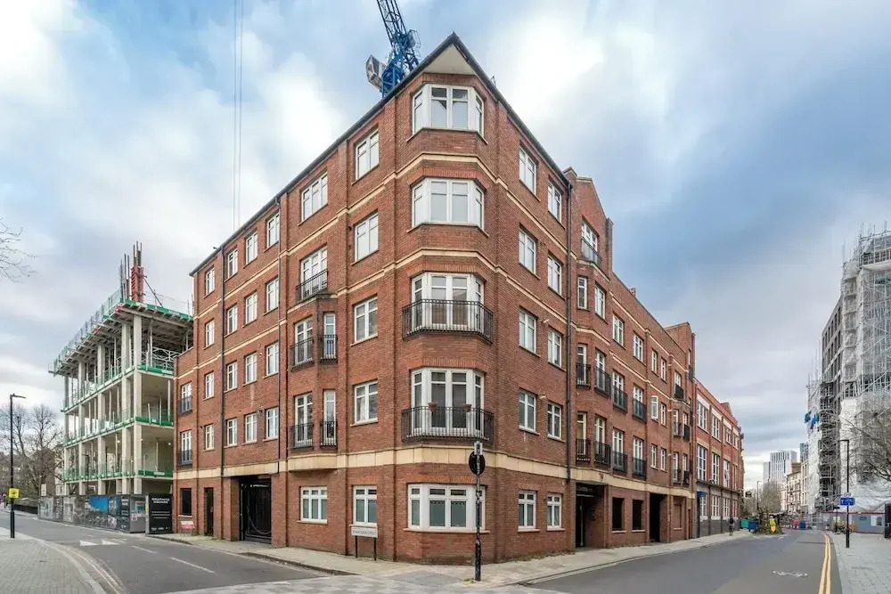 Cozy 3-bed flat near Vauxhall Gardens