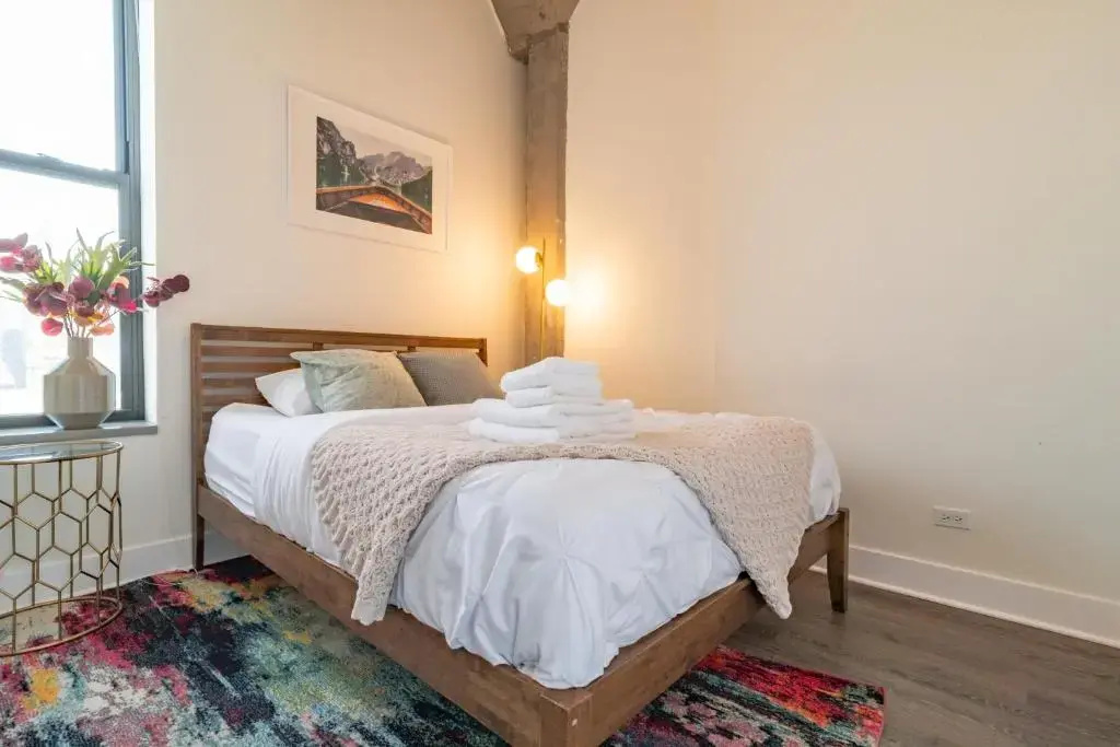 McCormick Place 3br-2ba luxury Family Heaven with optional parking for 6 guests