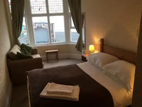Camelot Seafront Hotel