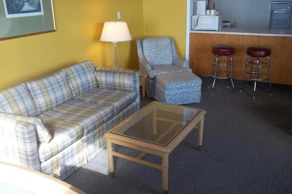 Stoco Lake Lodge