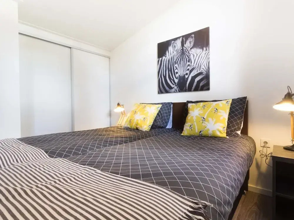 Chalet in a Holiday Park, 18 km. From Rotterdam