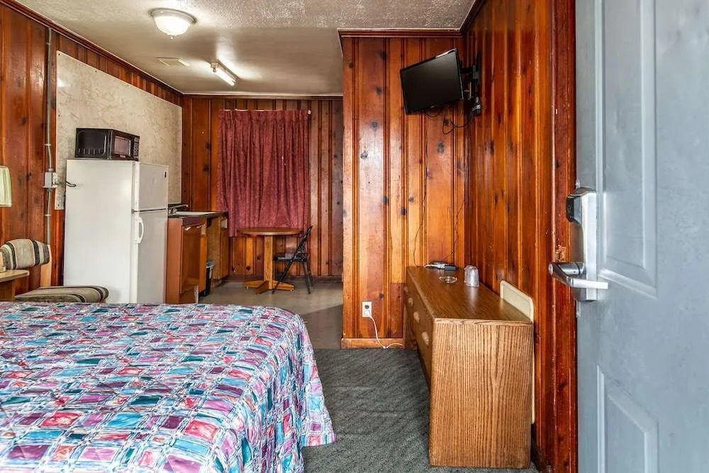 Autzen Inn