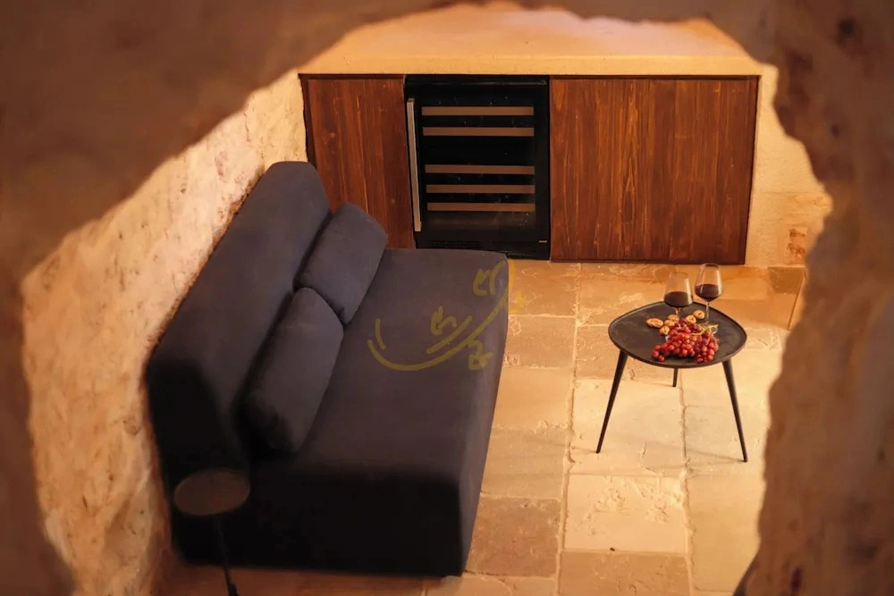 TD Trullo Titiro Vineyard, Wine Cellar & Pool