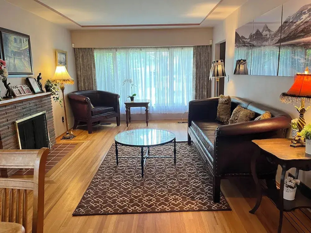 Romantic Getaway Near the Heart of Vancouver
