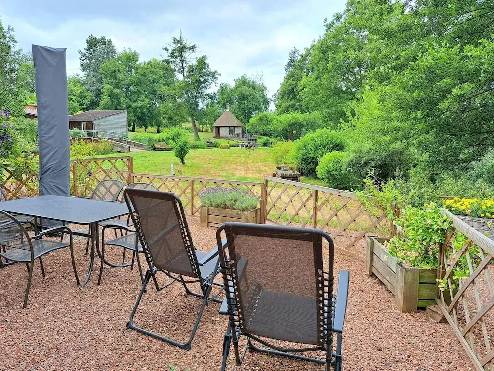Holiday Flat on Small Holiday Farm With Indoor Pool + Many Activities