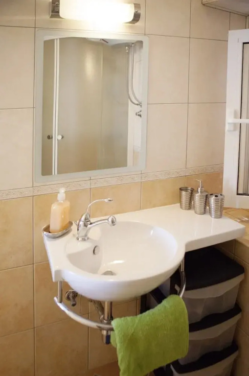 A1 - apt w. Terrace, Just 3 min Walk to the Beach
