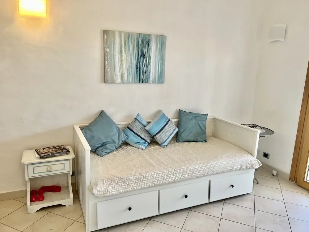 Villa Sleeps 4 With Rooftop Solarium