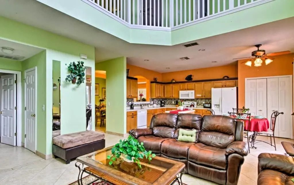 8BR -private swimming pool -gated resort community -suitable for family & group getaways -5 miles to Disney