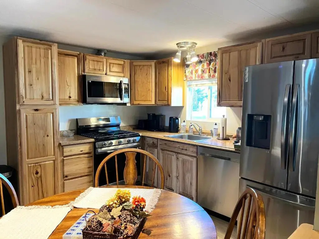 Serene 2 Bedroom! Walk to Trails! Red Rock Mountain Views!