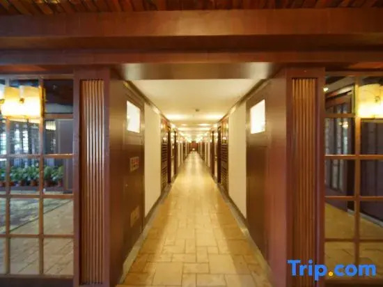 Tingyue Hotel