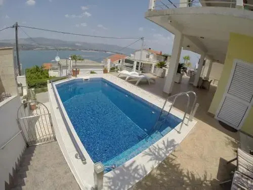 Palace View