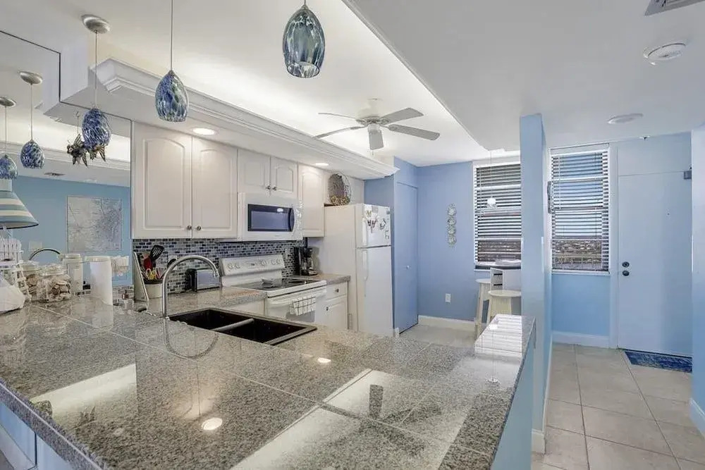 Seaview Condo #24950