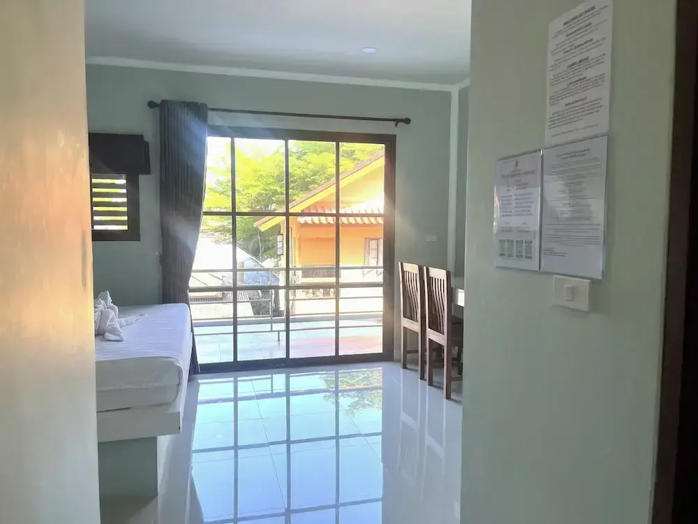 J & Ariya Hotel Near Samui Airport and Koh Phangan Pier