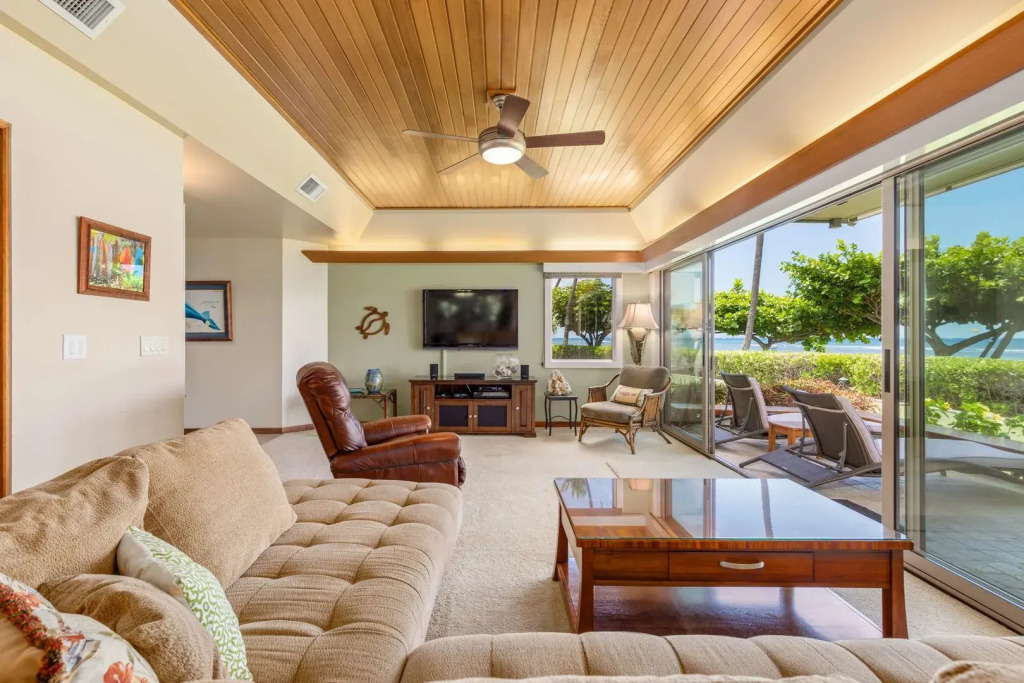 Puunoa  - CoralTree Residence Collection