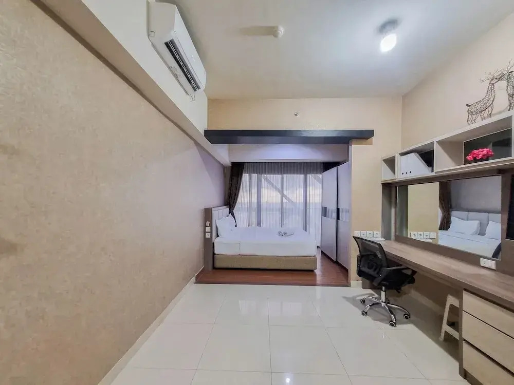 Cozy Studio Room at Uttara The Icon Apartment By Travelio