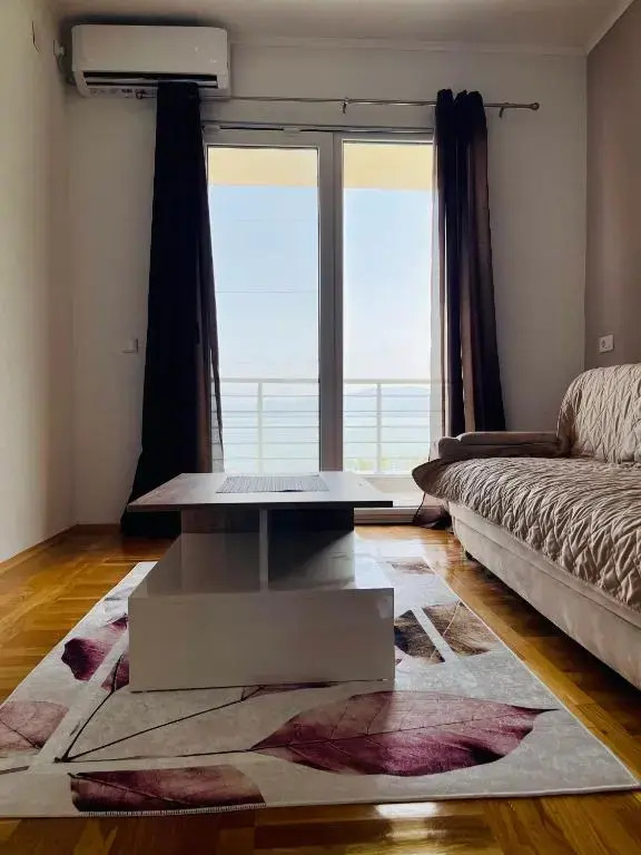 Sunrise Apartments and Studios