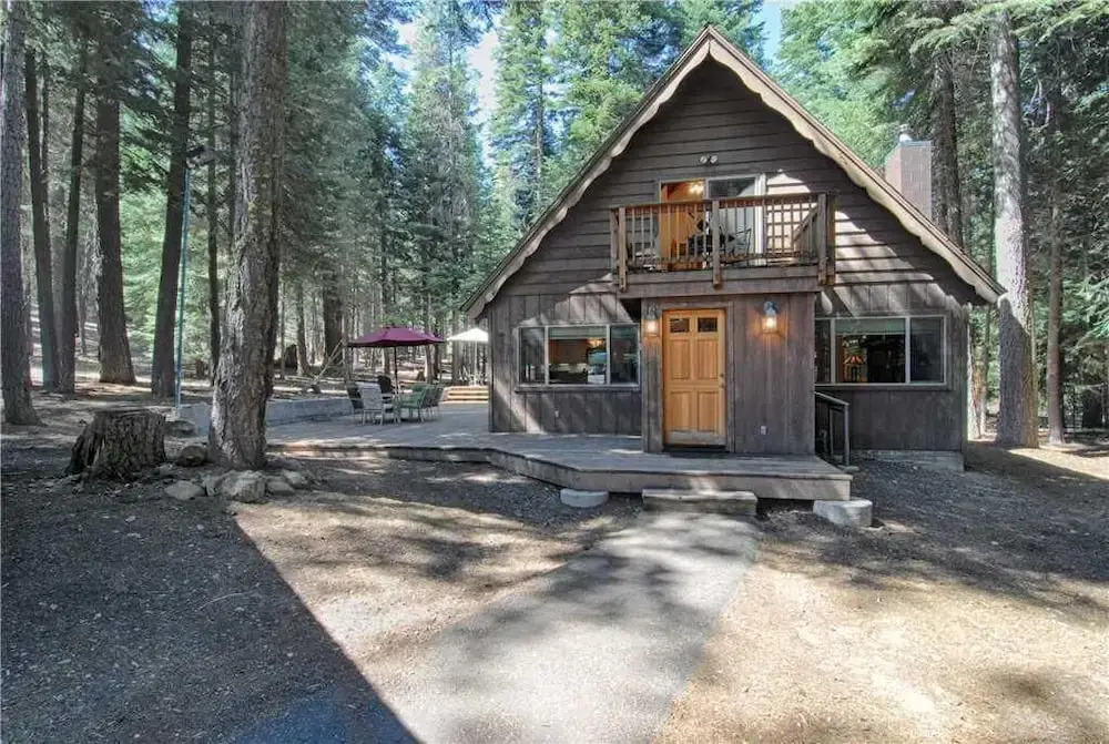 Lazy Bear Lodge W/huge Deck and Hot Tub! #247