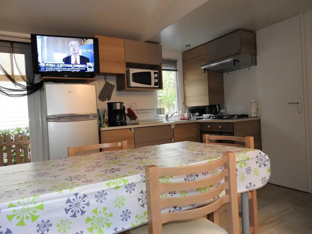 Bungalow With 3 Bedrooms in Valrasplage, With Shared Pool, Terrace and Wifi - 1 km From the Beach