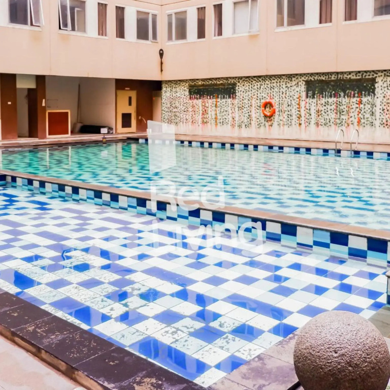 Emerald Apartel