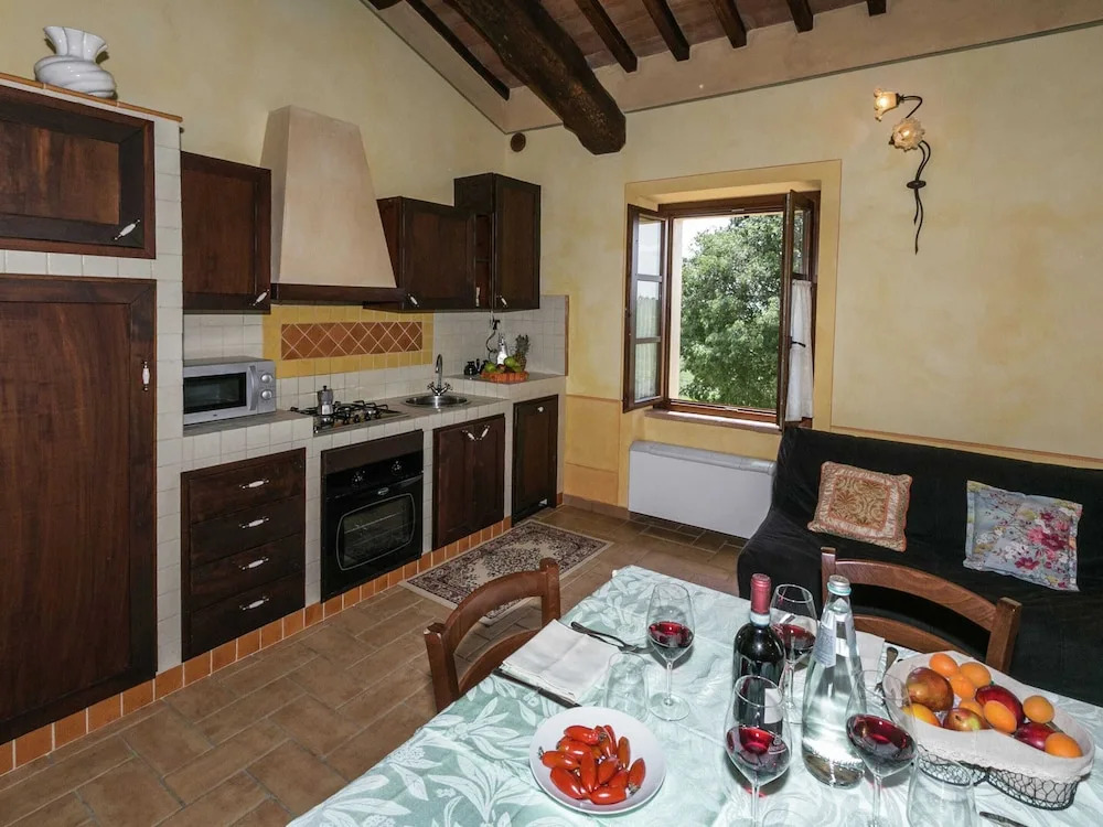 Elegant apartment only 1 hour from Rome