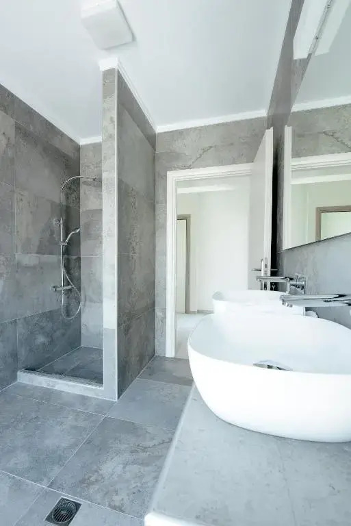 W1 Rooms