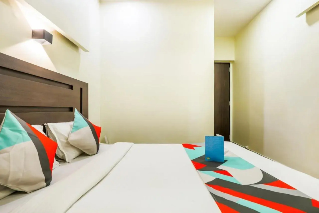FabHotel Adore Inn