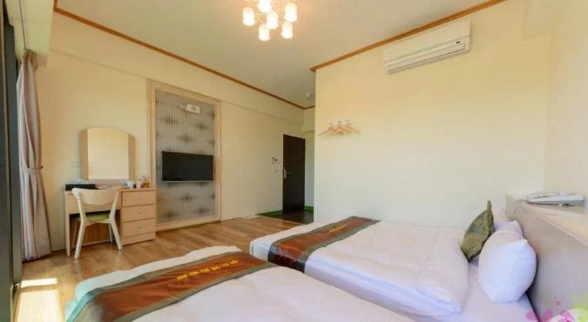 Yiren Hotel