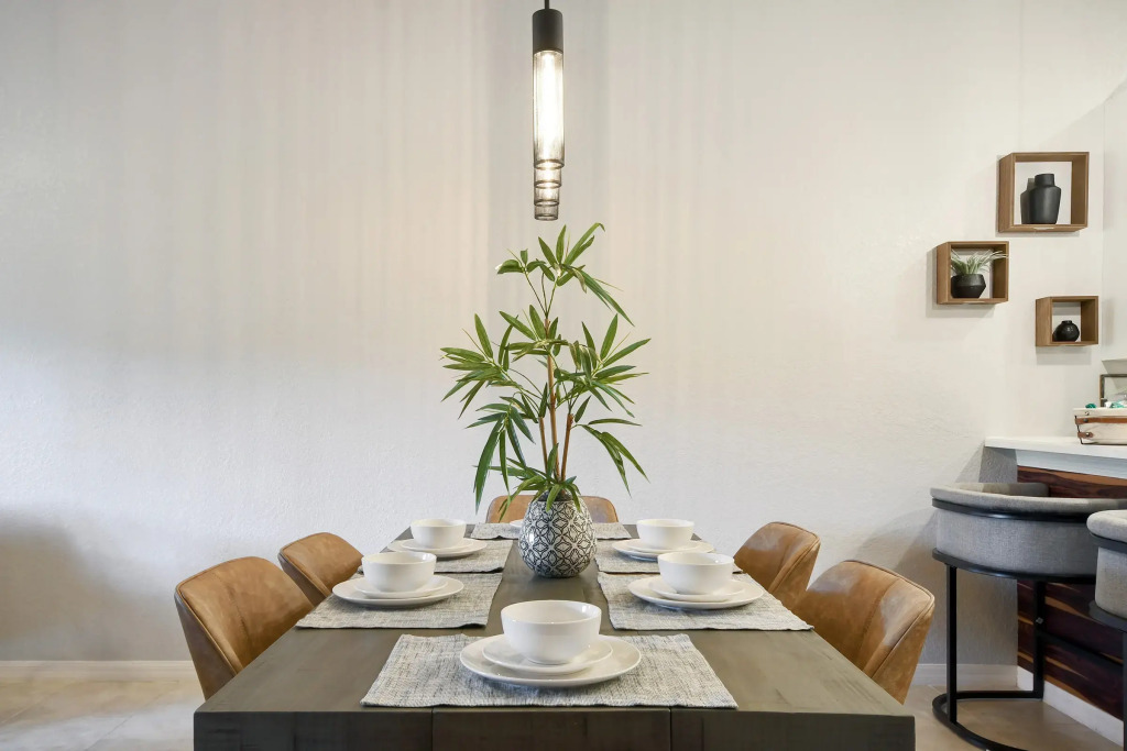 Bahama Bay New Modern 2 Bedroom, patio sleeps 6, Davenport, US