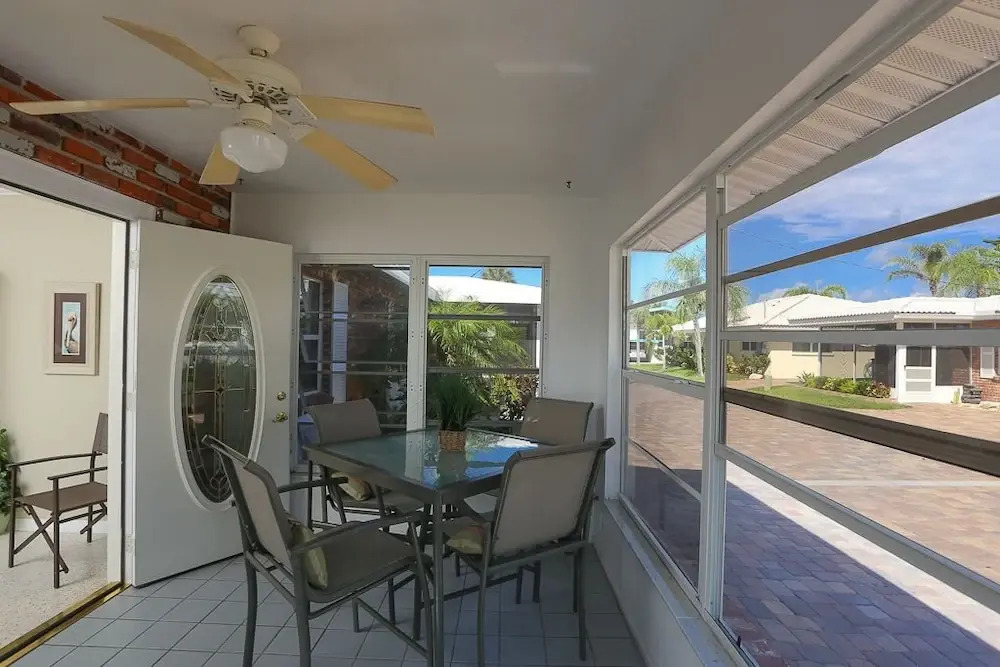 Aloha Kai - Unit 30 1 Bedroom 1.5 Bathroom Apts