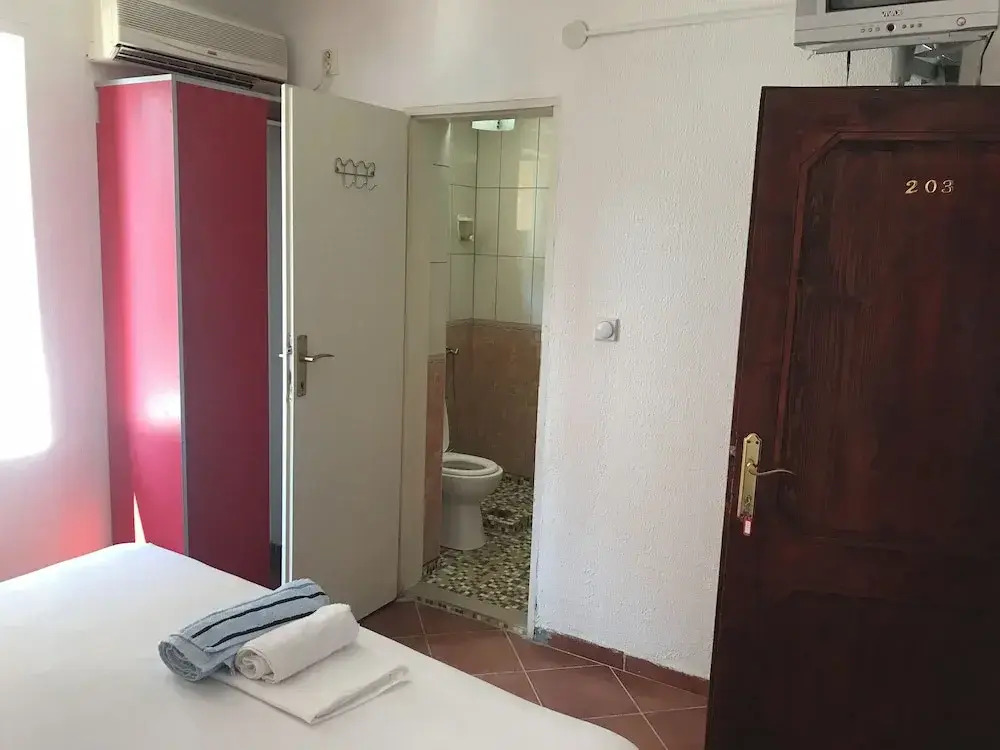 Rozana Rooms