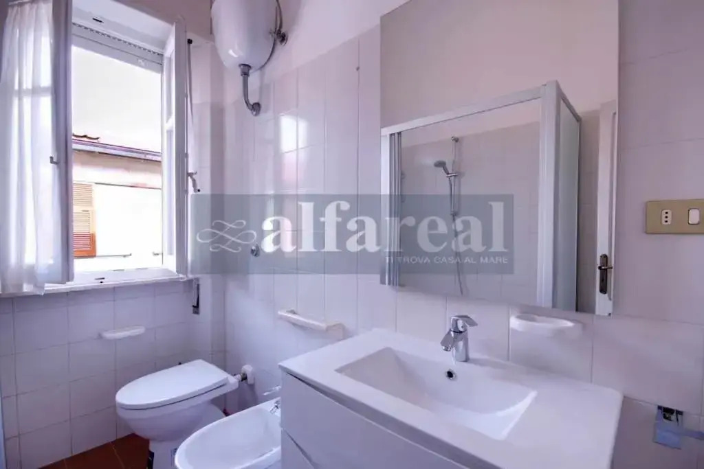 LUISA 1P 3 camere, clima, wifi, vicino mare