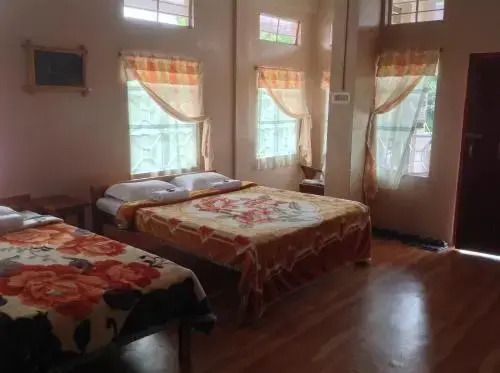 Holly Lodge Guest House