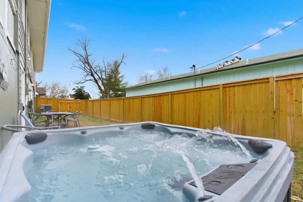 Branson Downtown Beauty - 4 BDR Home Sleeps 15