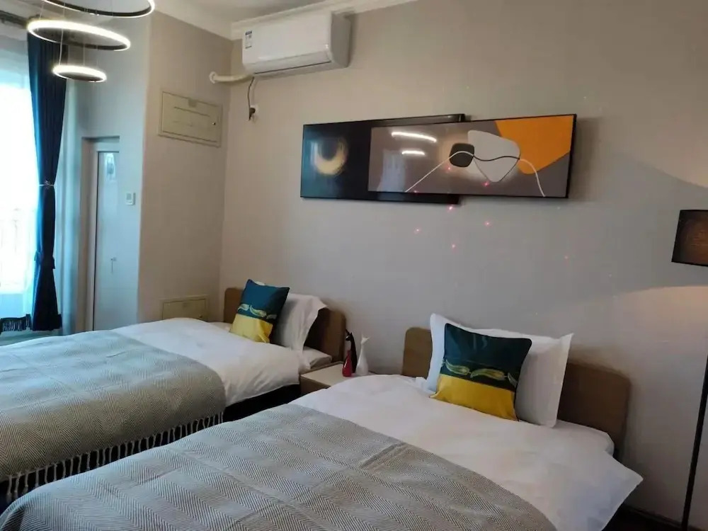 Atrium Fengzhu Homestay
