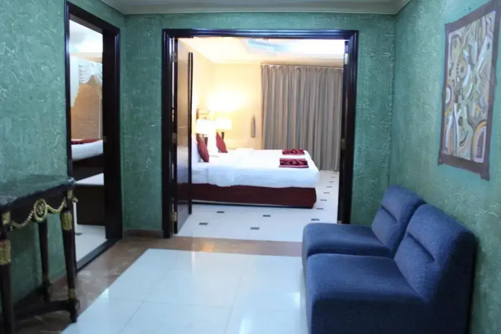 Oriental Hotel Apartments