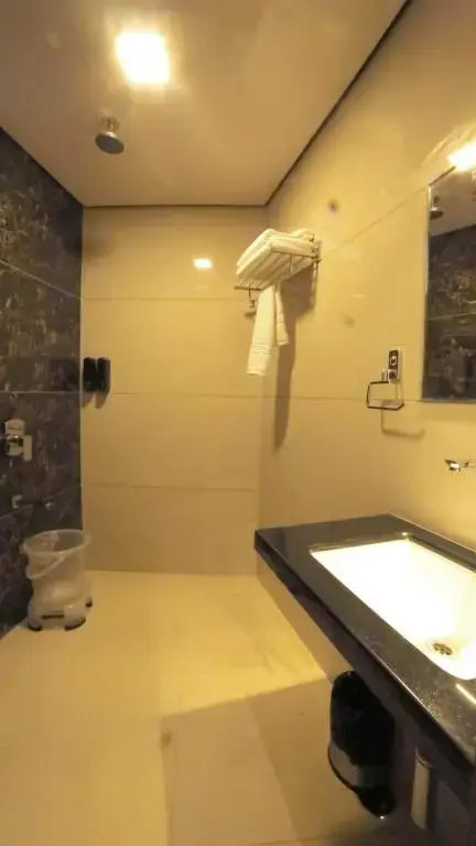 Kanha Hotel