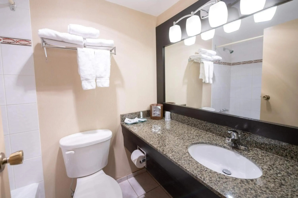 Anchor Inn & Suites, BW Signature Collection