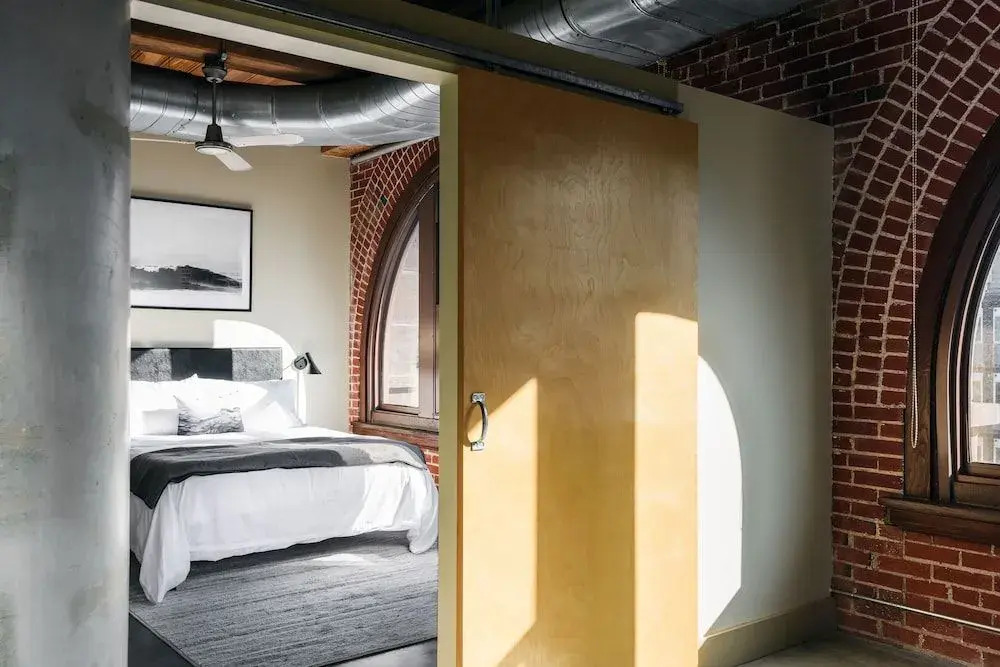 Bogen - Spacious DT Apts with Gym by Zencity