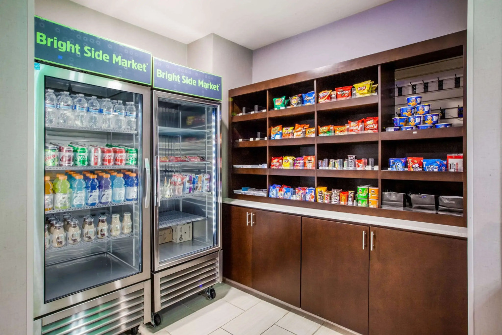 La Quinta Inn and Suites by Wyndham Elkhart