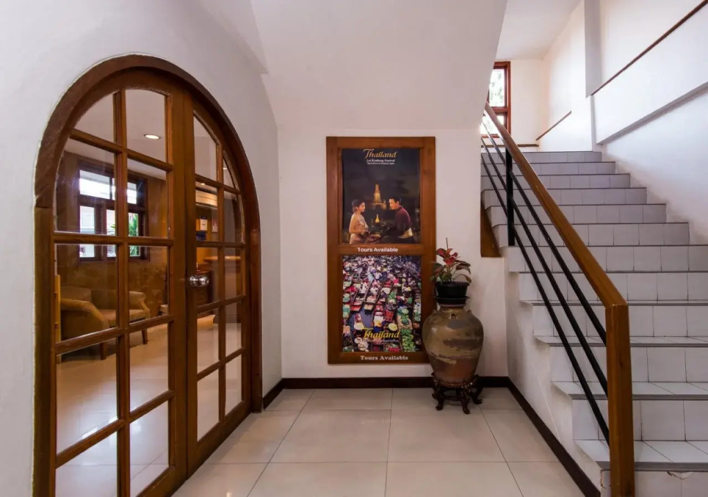 JL Bangkok Hotel