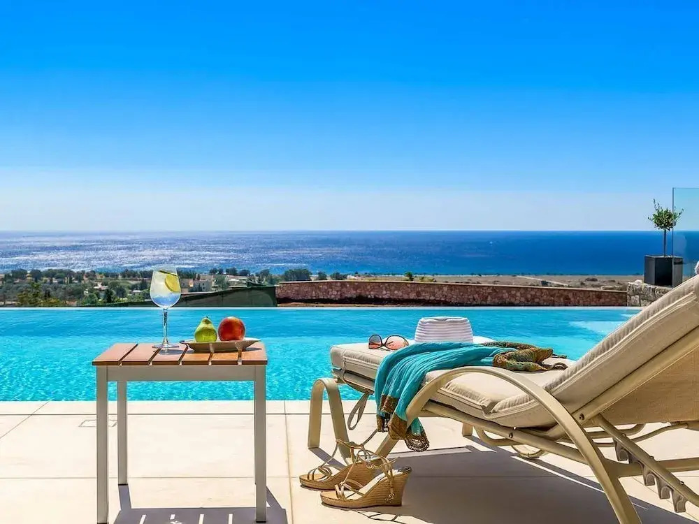 Villa Cerulean - This Villa has a Games Court, Wifi & A/C